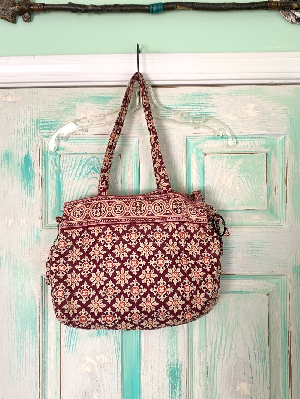 Vera Bradley Retired Red Maroon Medallion Handbag Tote - Picture 7 of 9